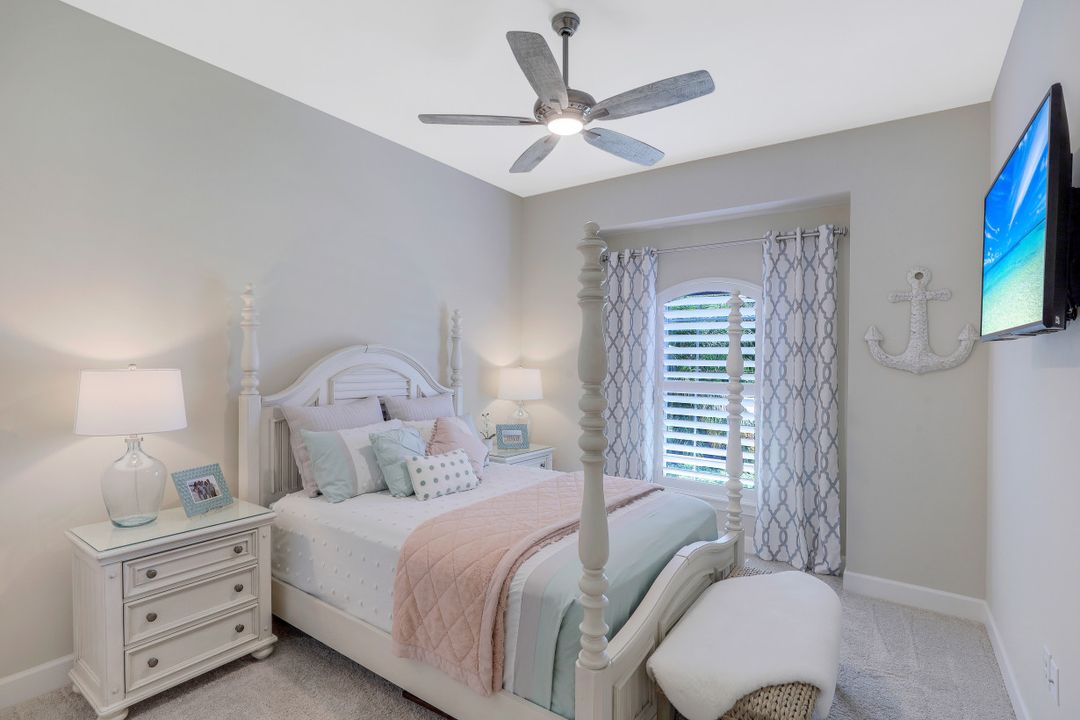 9618 Campanile Cir, Naples, FL 34114