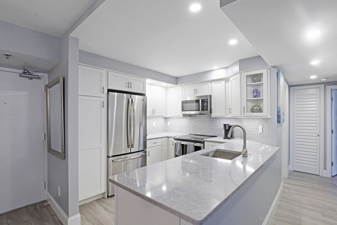 380 Seaview Ct #308, Marco Island, FL 34145