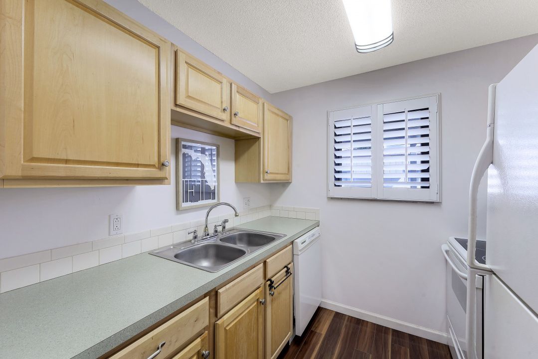 766 Central Ave #319, Naples, FL 34102