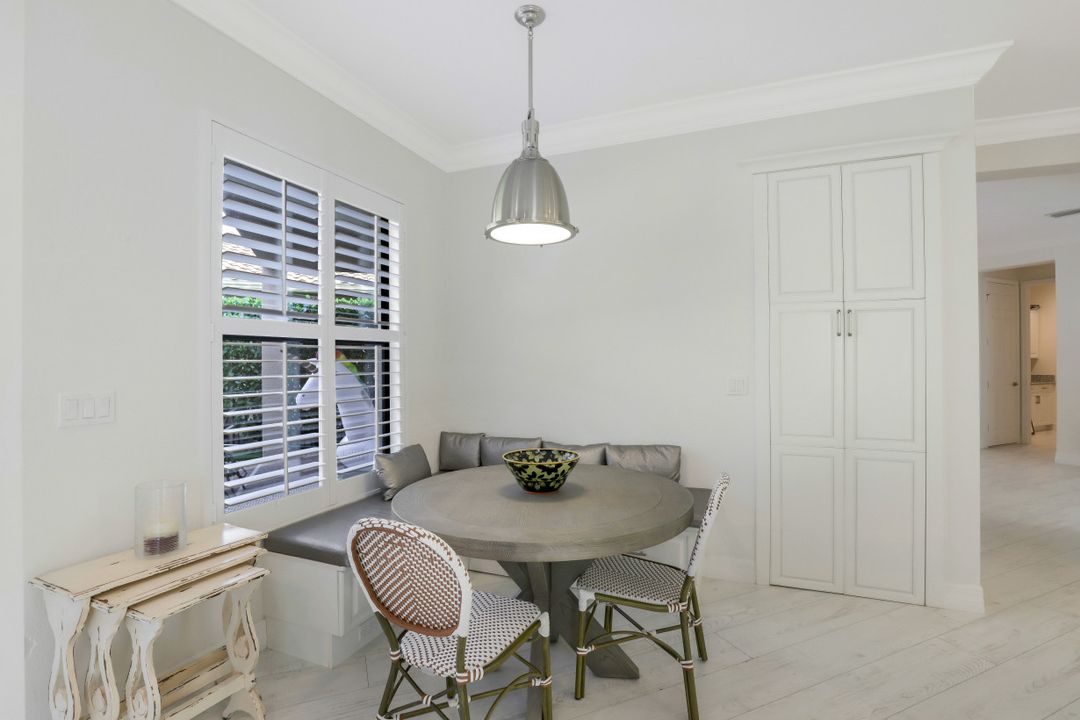 13840 Luna Dr, Naples, FL 34109