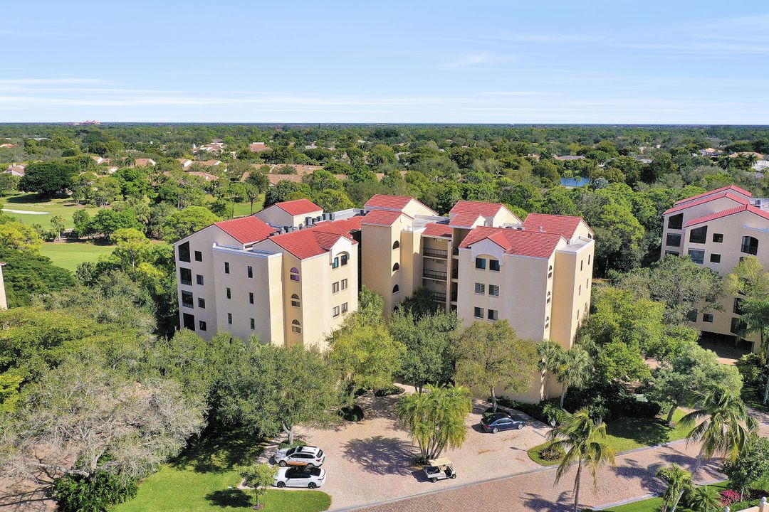 6510 Valen Way #B-302, Naples, FL 34108