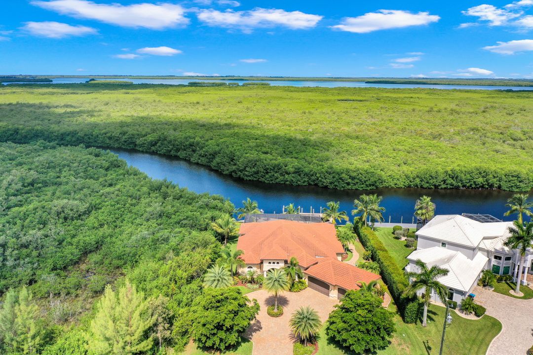 3920 Surfside Blvd, Cape Coral, FL 33914