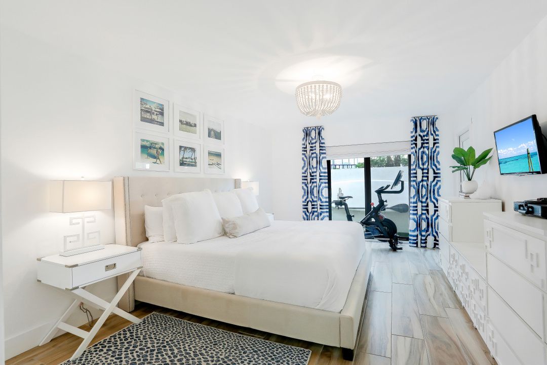 4451 Gulf Shore Blvd N #205, Naples, FL 34103