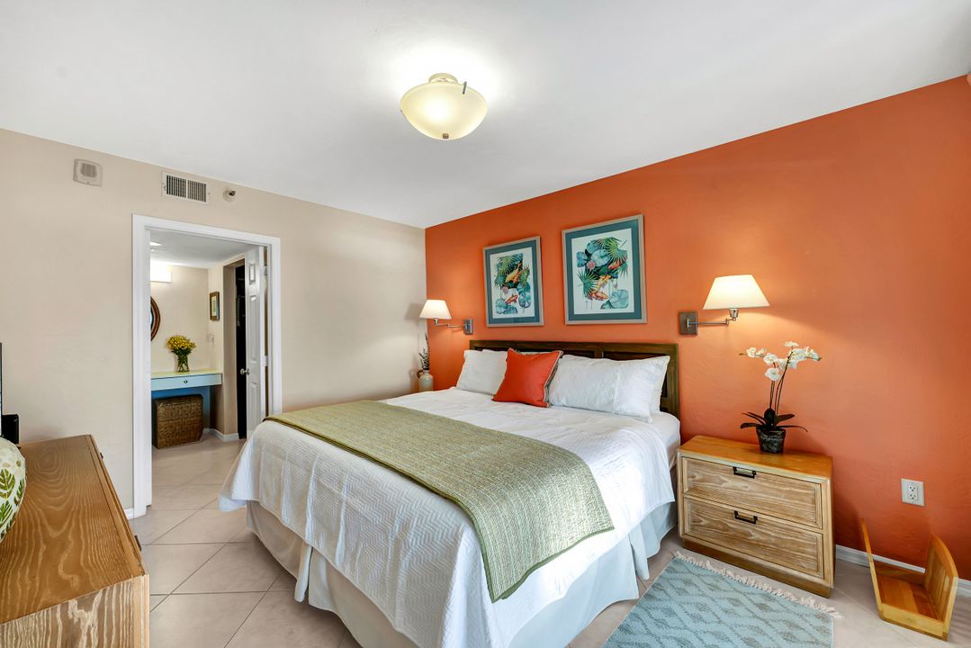 5501 Heron Point Dr #302, Naples, FL 34108