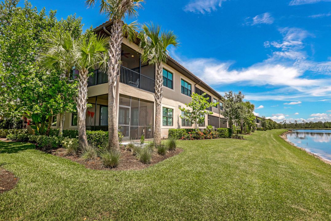 9653 Montelanico Loop, Naples, FL 34119
