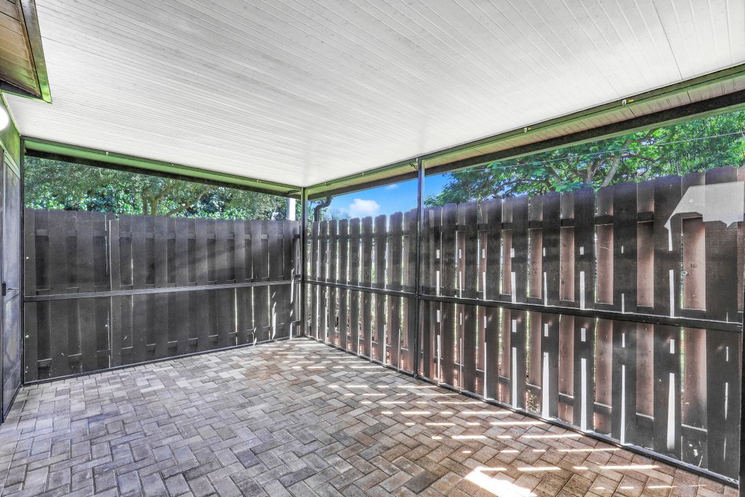 8815 Somerset Blvd, Fort Myers, FL 33919