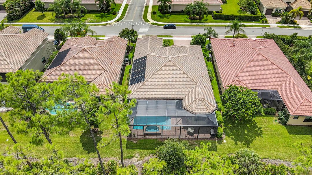 3916 Gibralter Dr, Naples, FL 34119