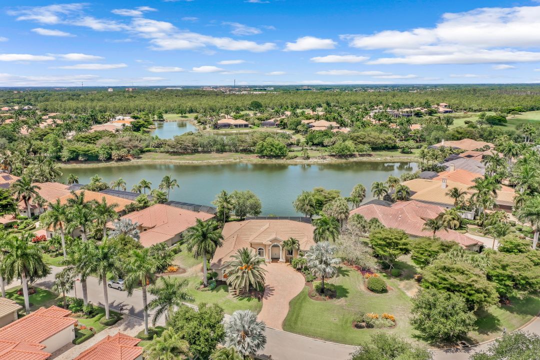 10590 Glen Lakes Dr, Bonita Springs, FL 34135