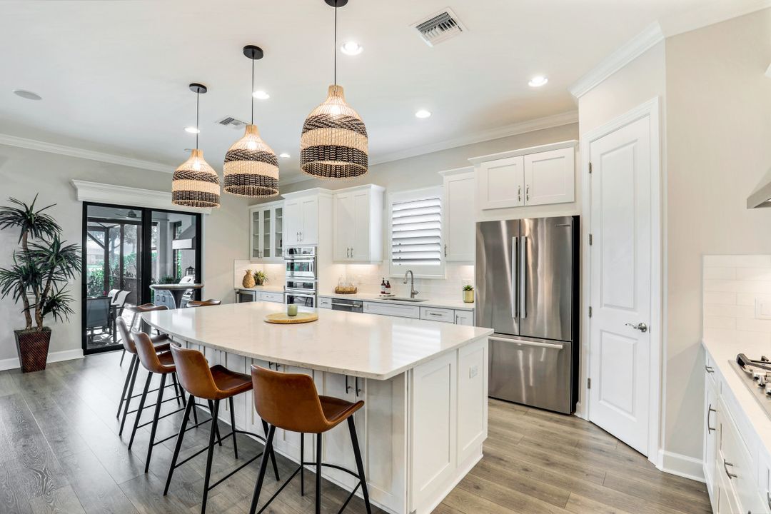 9496 Montelanico Loop, Naples, FL 34119