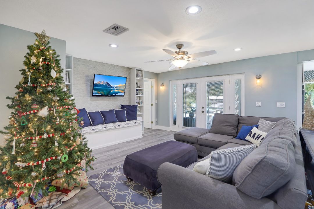 2625 SE 18th Ct, Cape Coral, FL 33904