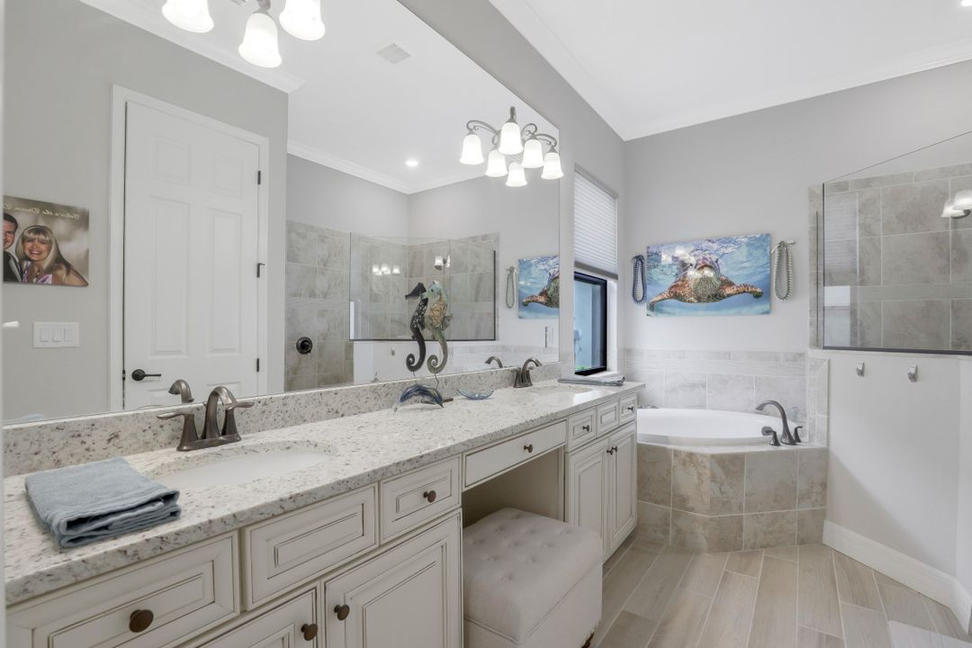 17240 Galway Run CT, Bonita Springs, FL 34135