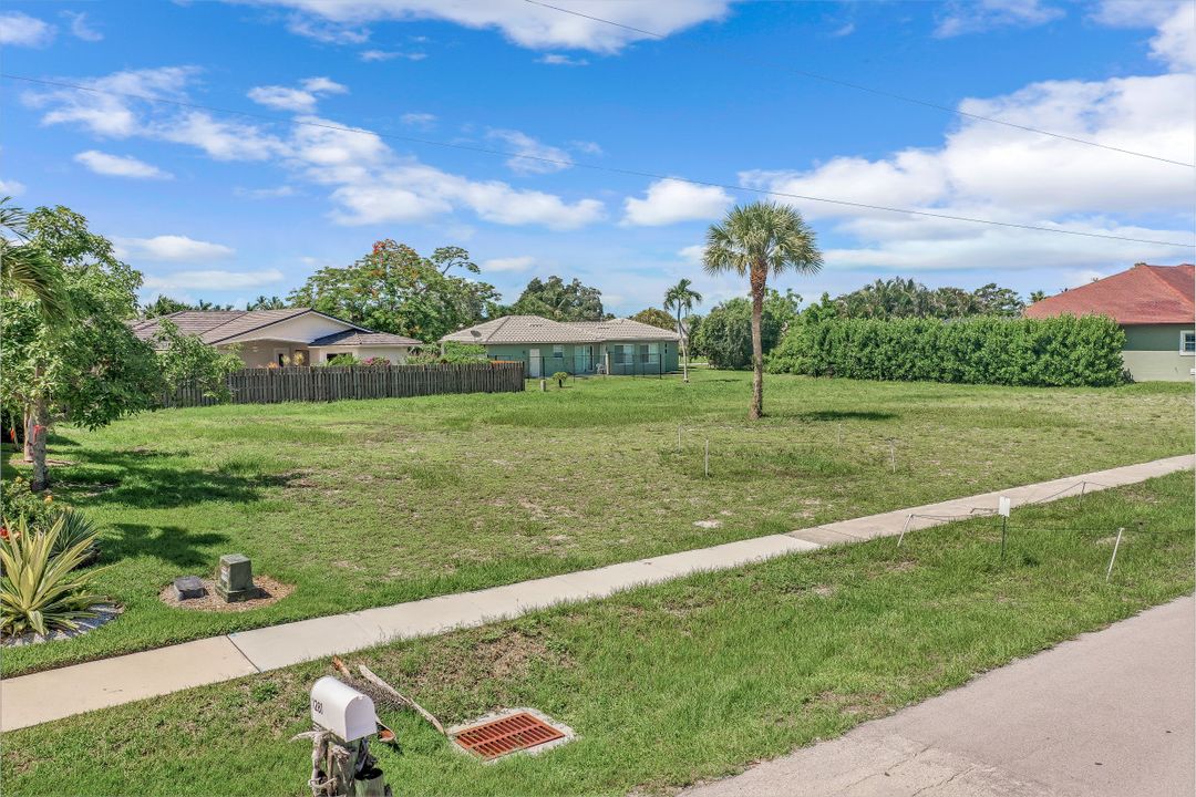 1275 6th Ave, Marco Island, FL 34145