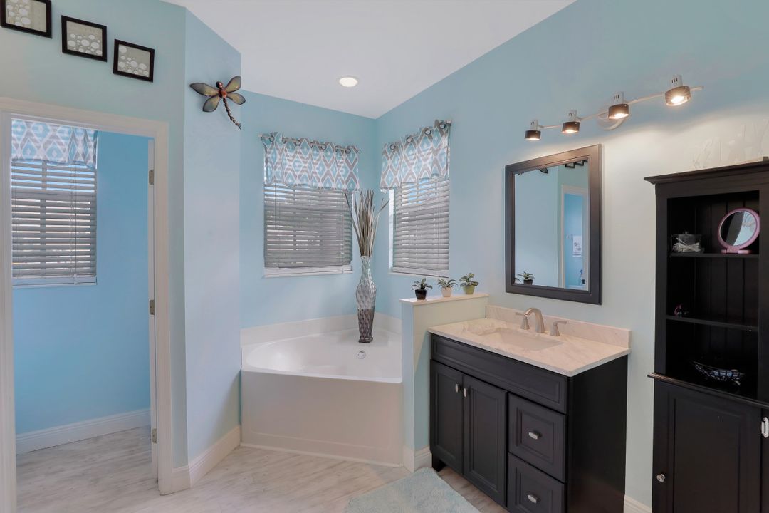 84 Burnt Pine Dr, Naples, FL 34119