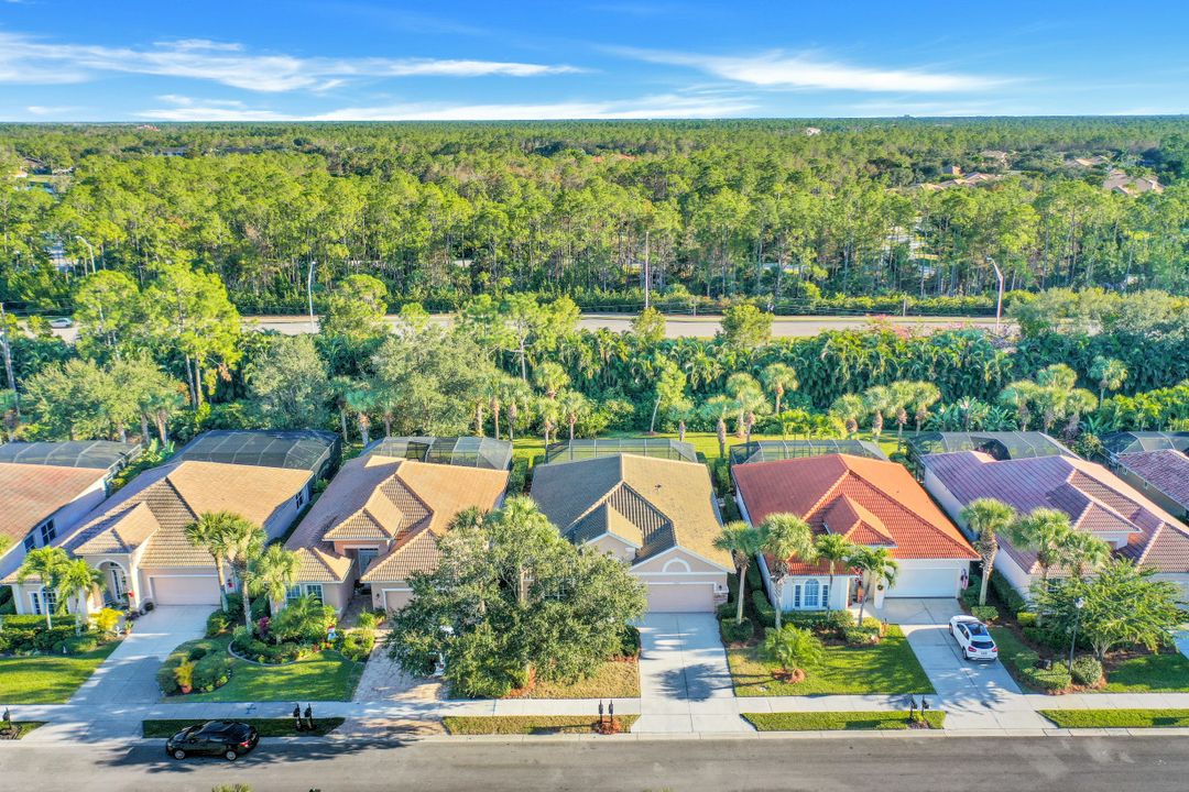 7826 Founders Cir, Naples, FL 34104