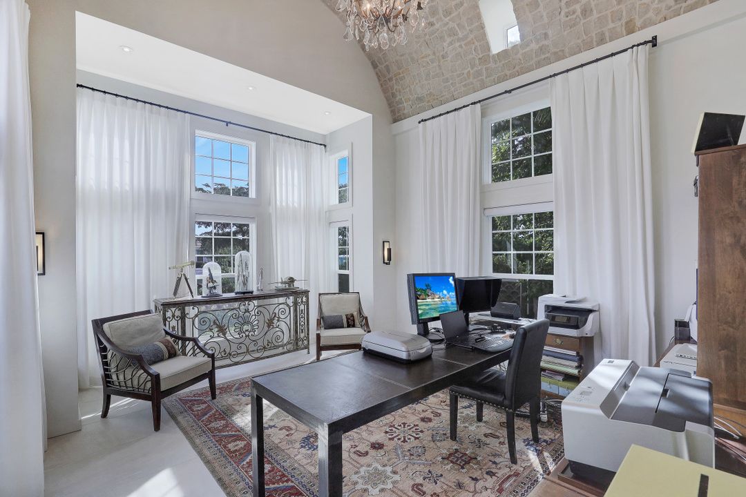 3255 Tavolara Ln, Naples, FL 34114