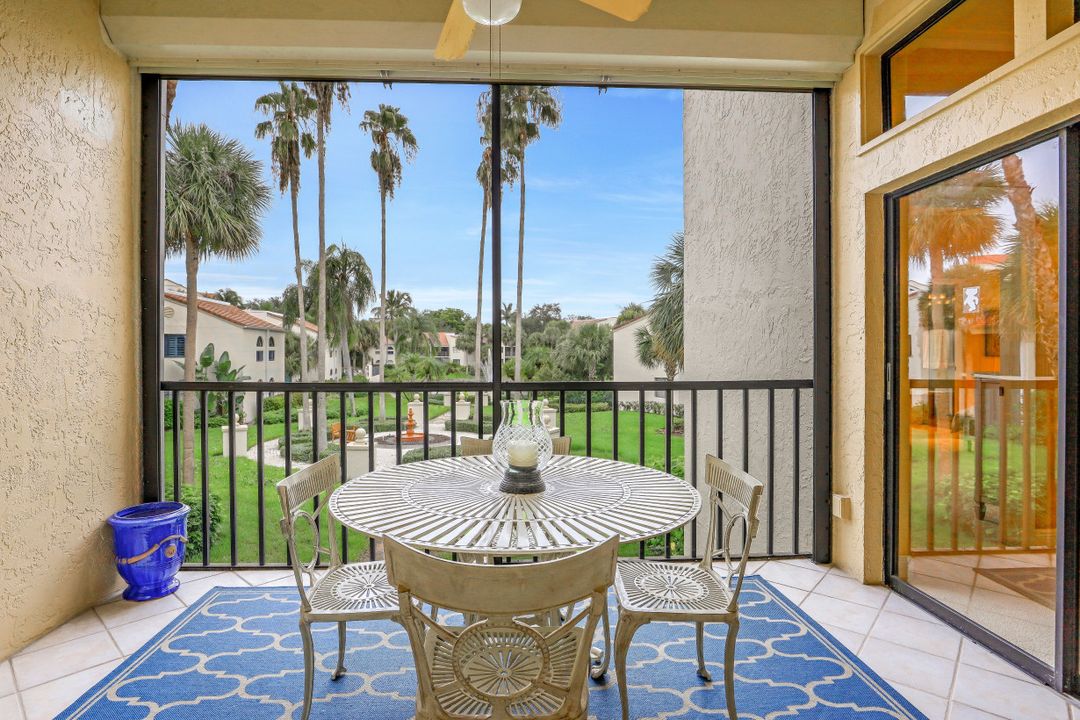 6525 Valen Way #202, Naples, FL 34108