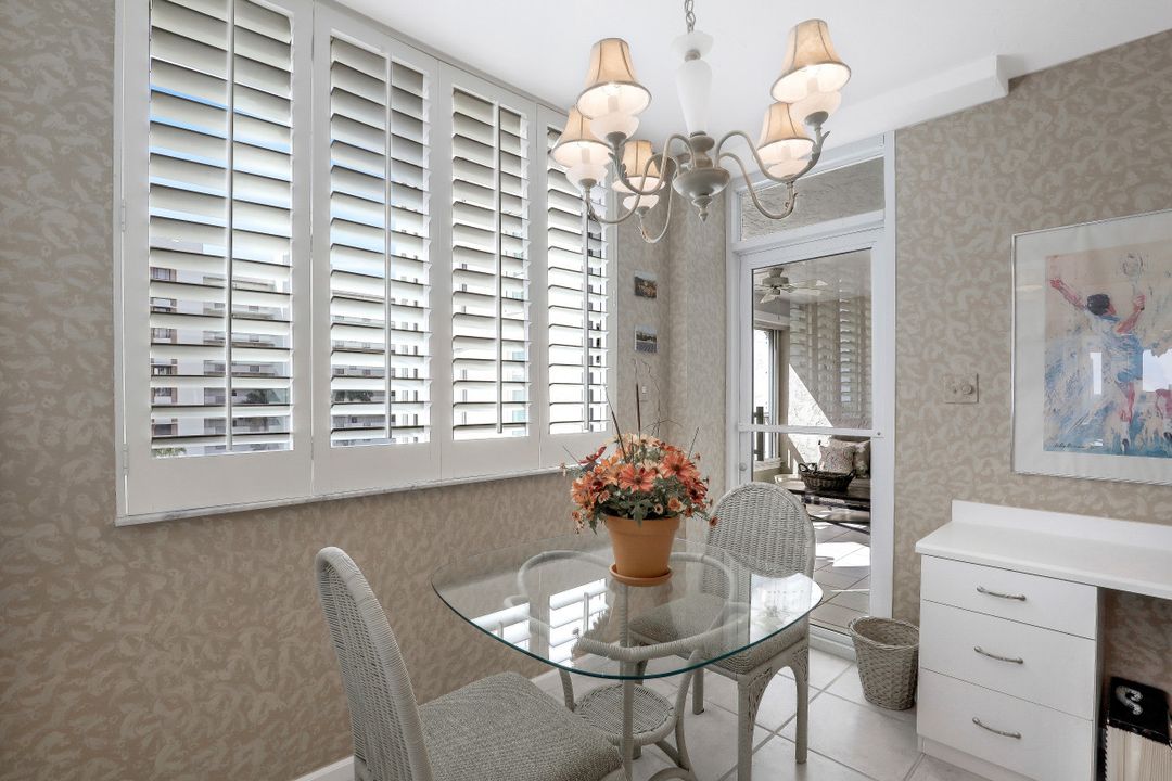 21 Bluebill Ave #404, Naples, FL 34108