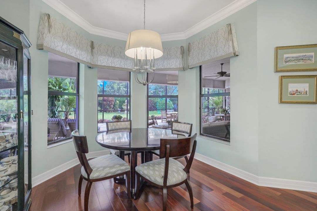 3987 Bering Ct, Naples, FL 34119