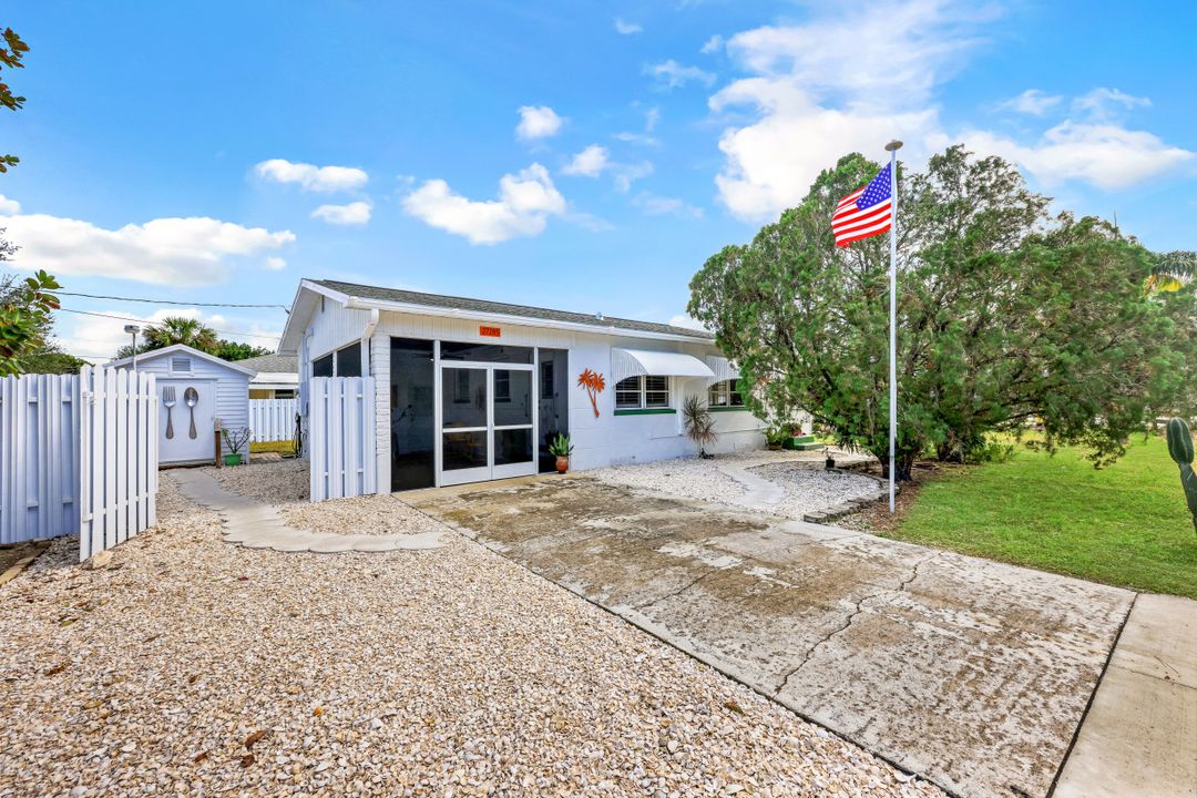 27285 Rio Vista Cir, Bonita Springs, FL 34135