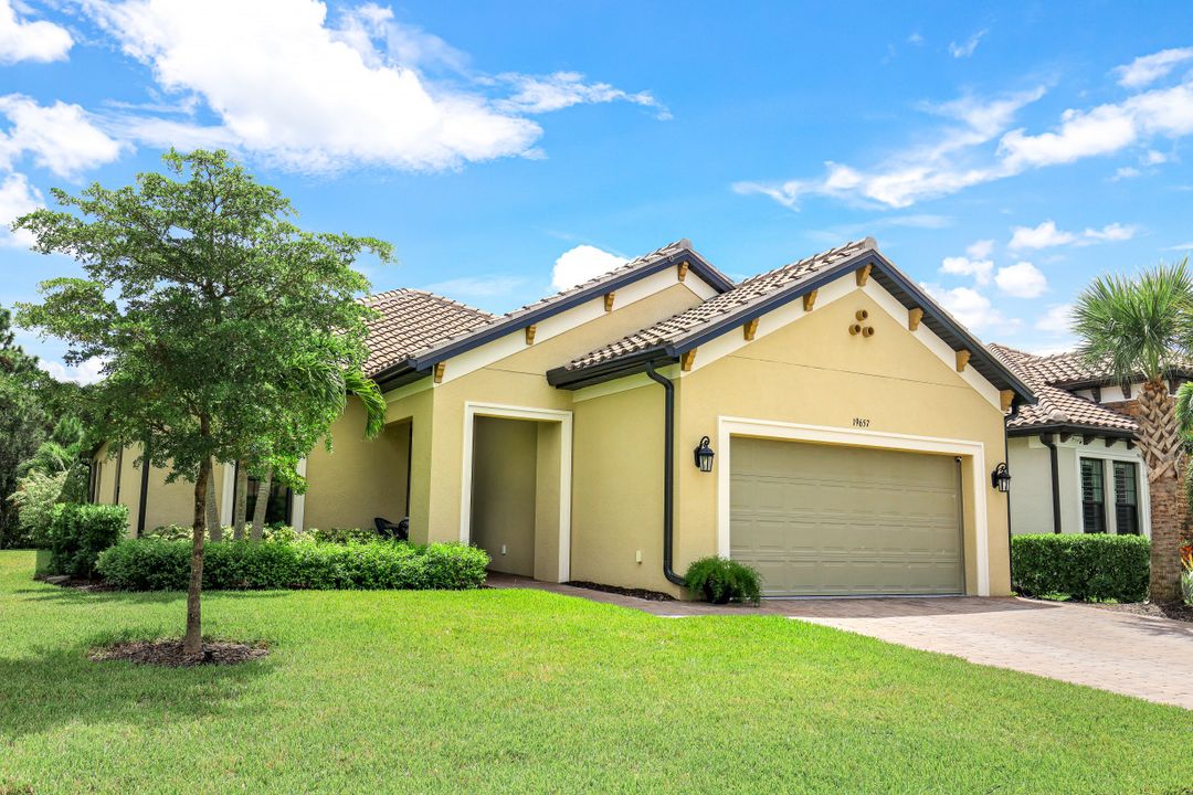 19657 Estero Pointe Ln, Fort Myers, FL 33908