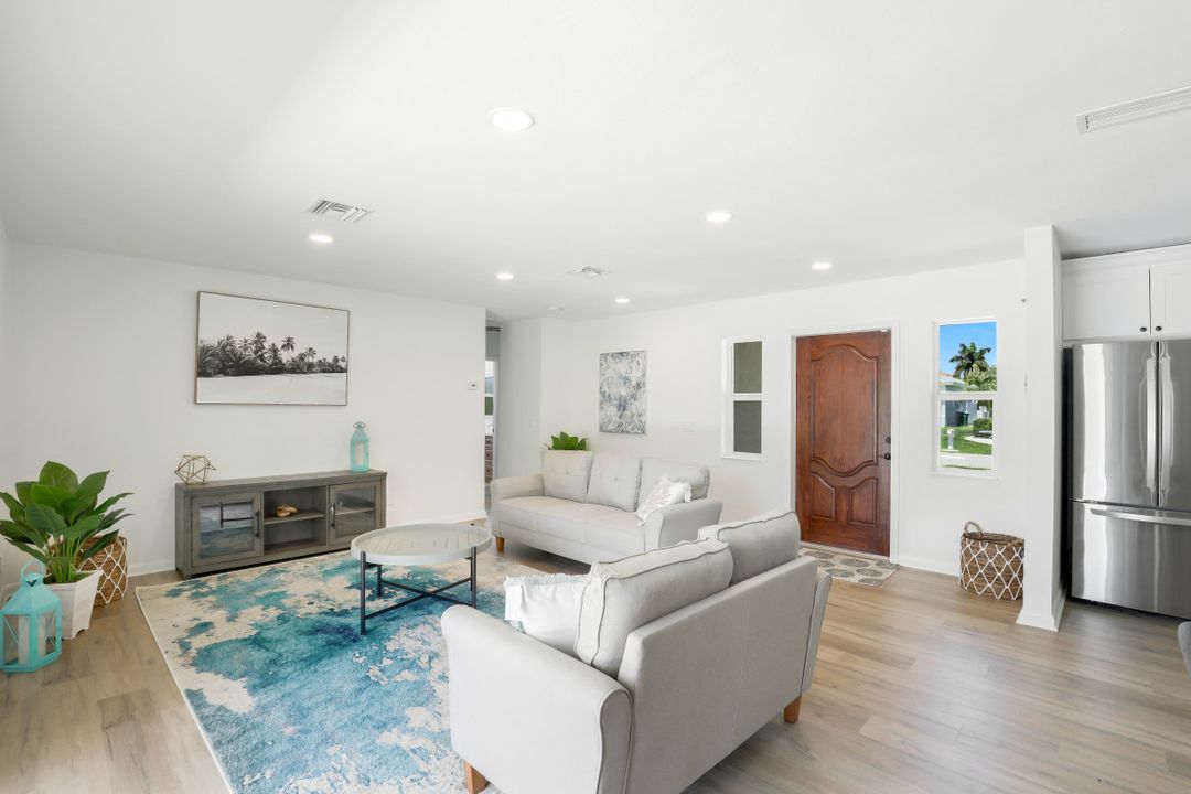 5118 York Ct, Cape Coral, FL 33904