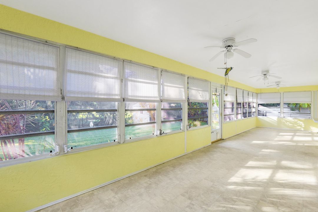 700 SW 6th Ave, Cape Coral, FL 33991