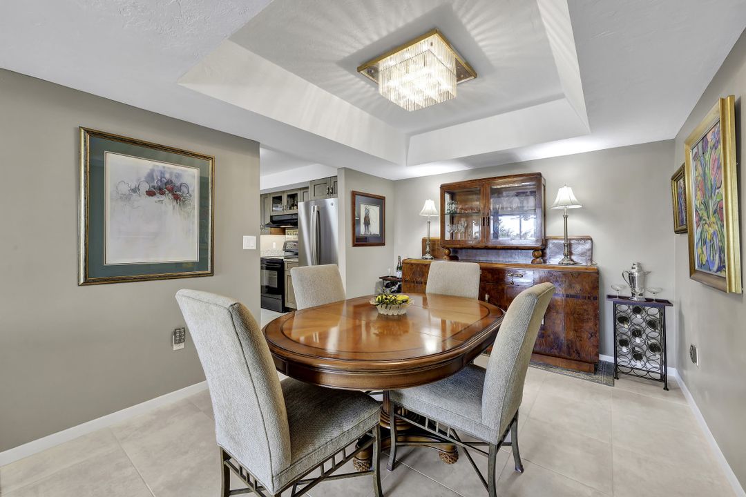 5601 Turtle Bay Dr #203, Naples, FL 34108