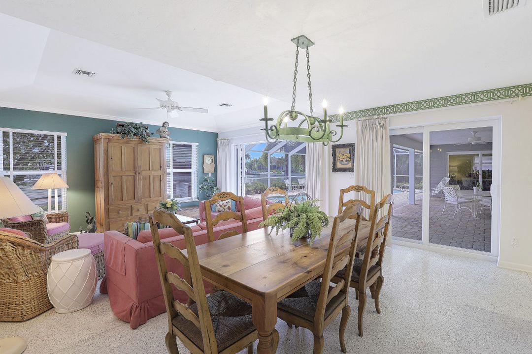 427 Nassau Ct, Marco Island, FL 34145