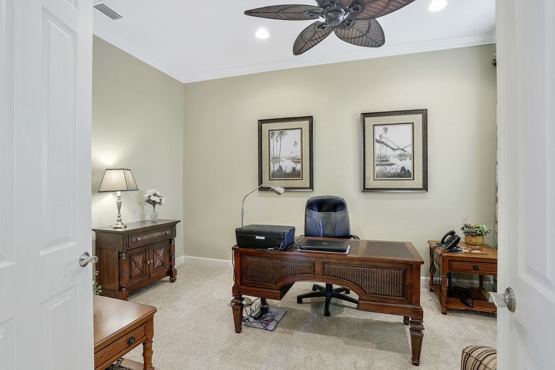 9060 Siesta Bay Dr #201, Naples, FL 34120
