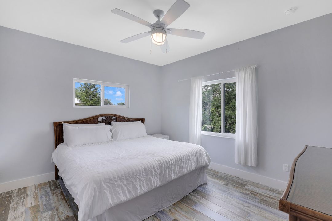 816 San Carlos Dr, Fort Myers Beach, FL 33931