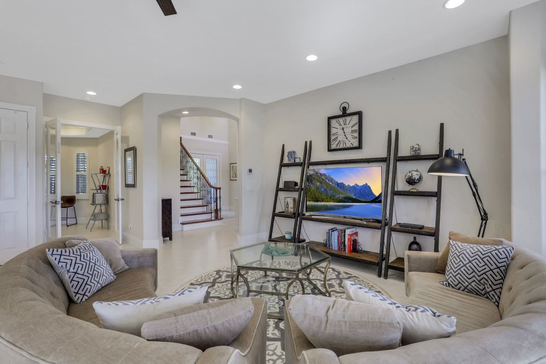 9699 Wilshire Lakes Blvd, Naples, FL 34109