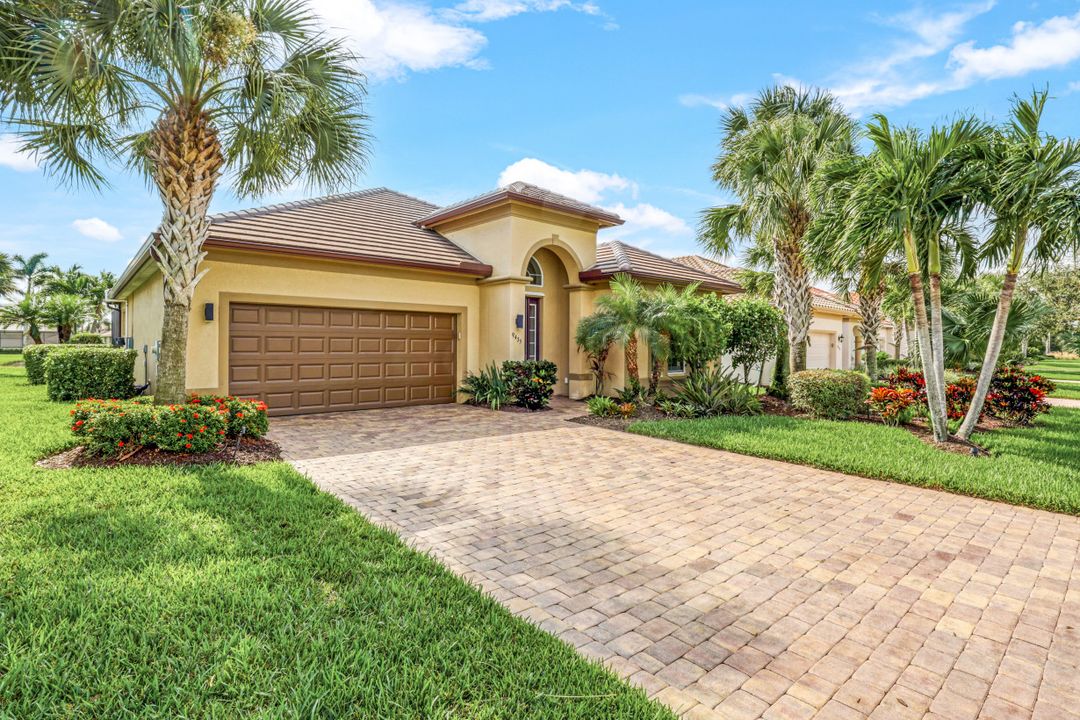 9455 Quarry Dr, Naples, FL 34120