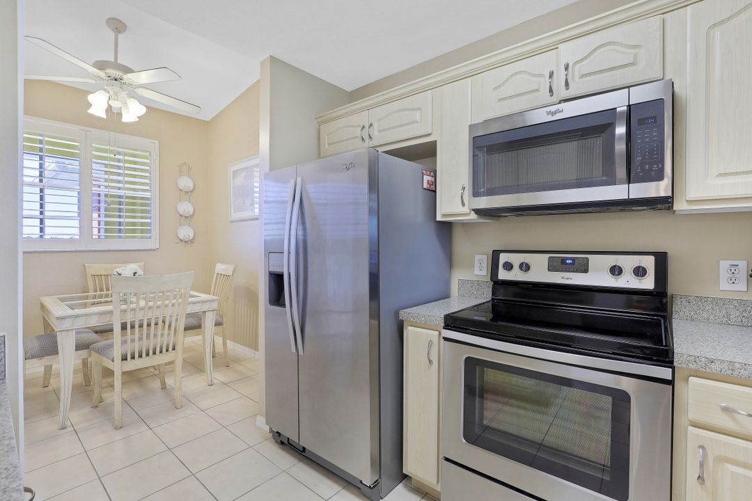 6828 Sterling Greens Dr #4402, Naples, FL 34104