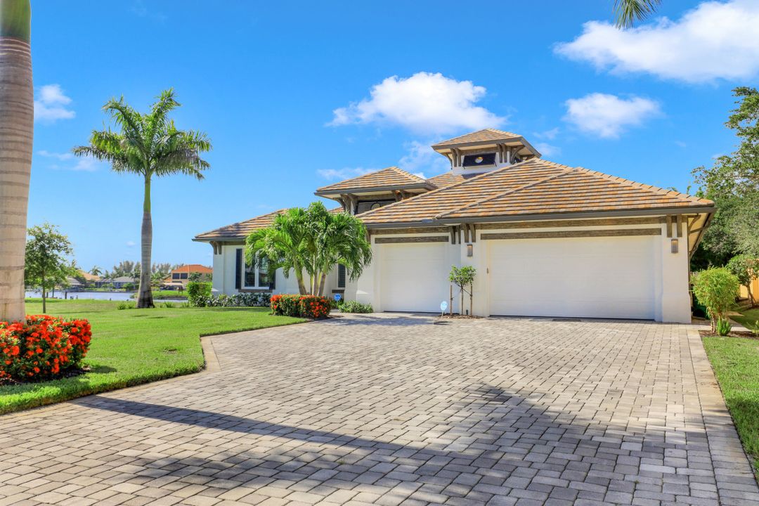 921 W Cape Estates Cir, Cape Coral, FL 33993