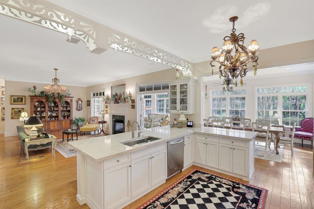 5760 Golden Oaks Ln, Naples, FL 34119