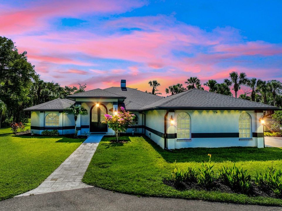 720 17th St NW, Naples, FL 34120