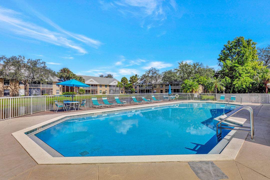 102 Pebble Shores Dr #3-201, Naples, FL 34110