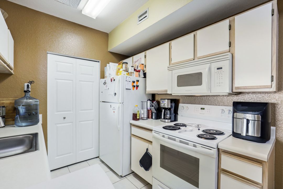 6321 Aragon Way #306, Fort Myers, FL 33966