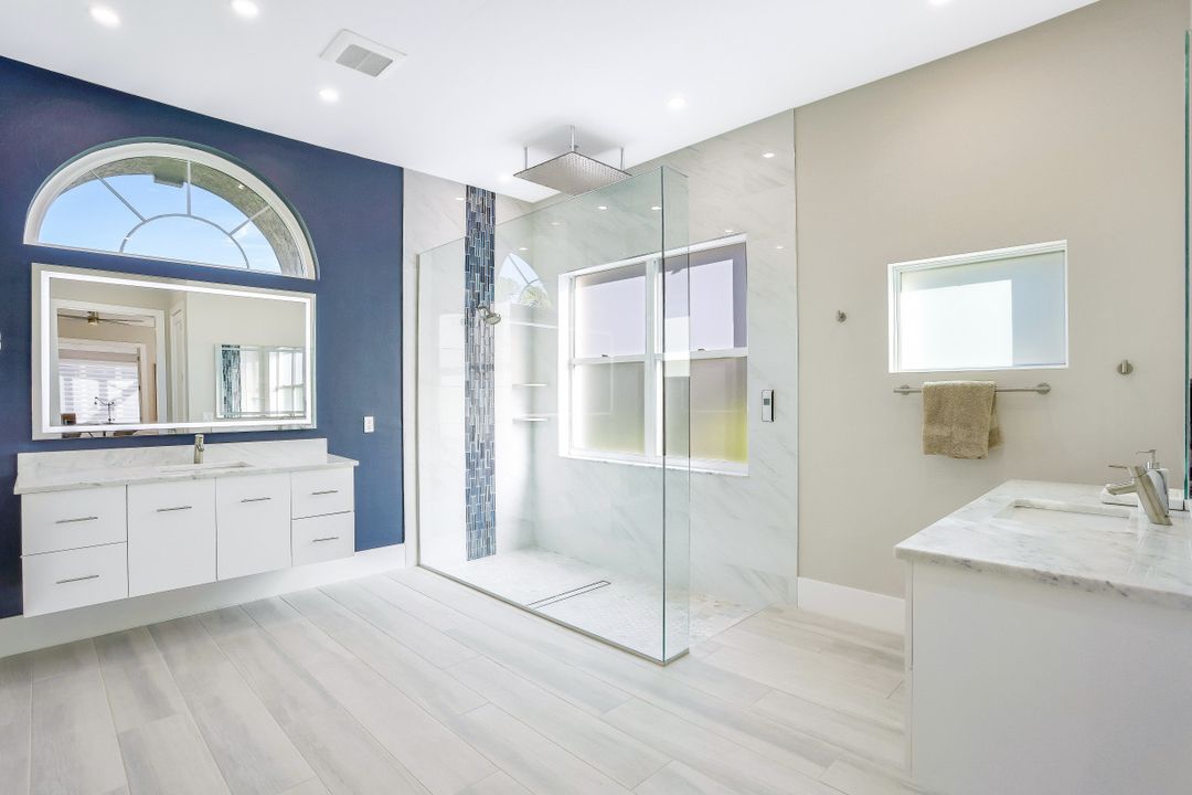 3371 Creekview Dr, Bonita Springs, FL 34134