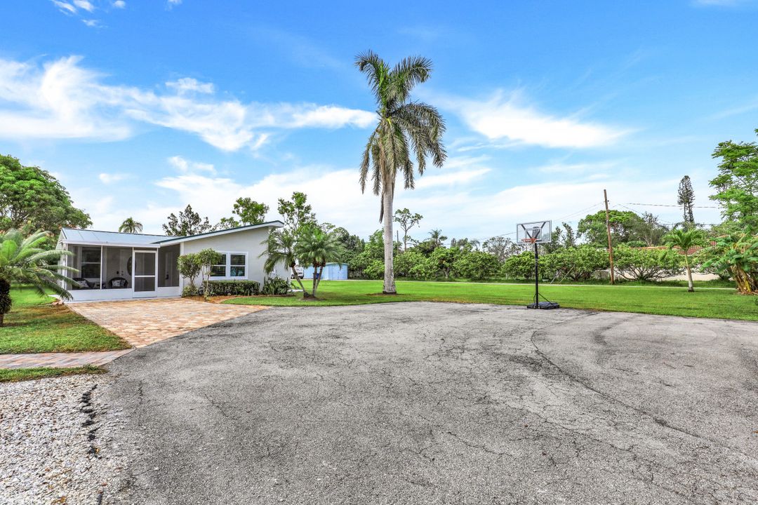 27830 Michigan St, Bonita Springs, FL 34135