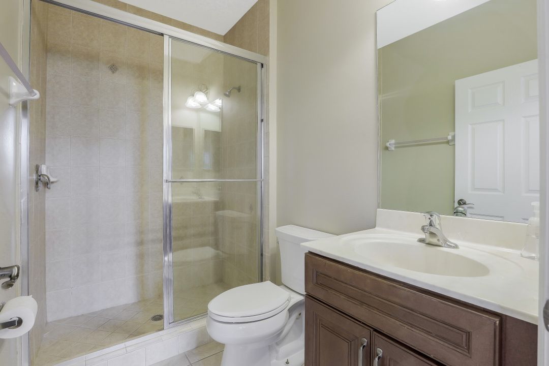 1717 Birdie Dr, Naples, FL 34120