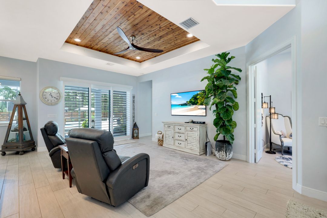 2112 16th St NE, Naples, FL 34120