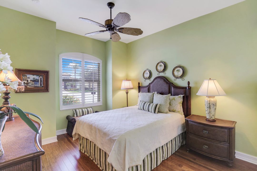 10327 Gator Bay Ct, Naples, FL 34120