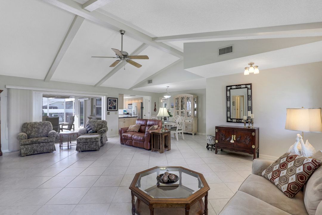 5228 SW 11th Pl, Cape Coral, FL 33914