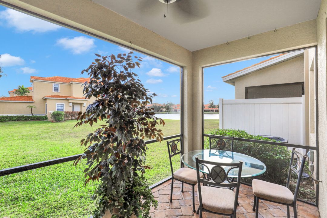 15571 Summit Pl Cir, Naples, FL 34119