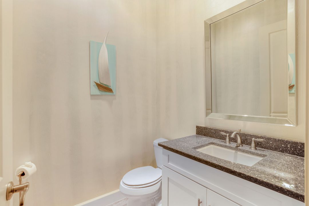 9086 Sorreno Ct, Naples, FL 34119