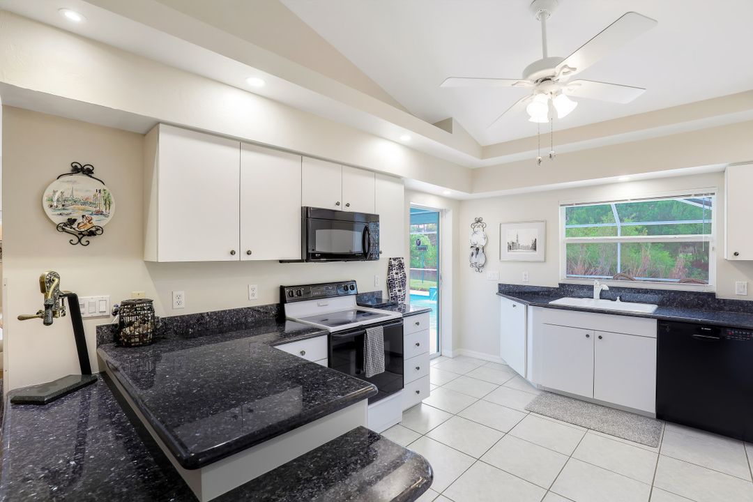 1223 Rosepetal Ln, Naples, FL 34105