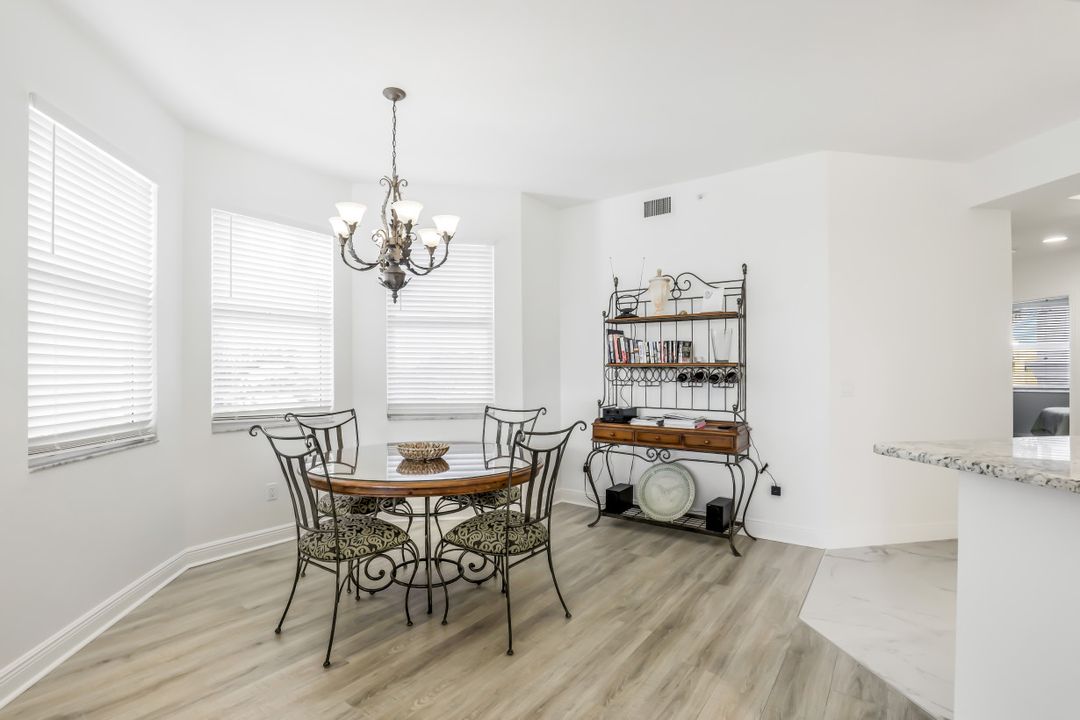 460 Launch Cir #304, Naples, FL 34108