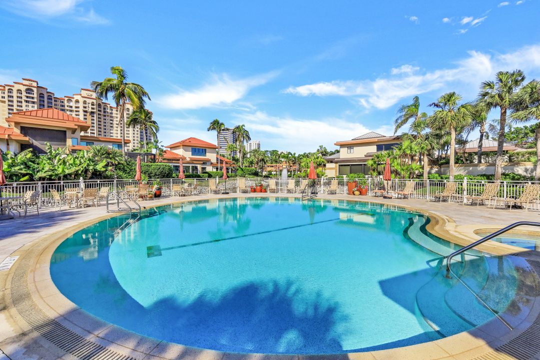 6770 Pelican Bay Blvd #242, Naples, FL 34108