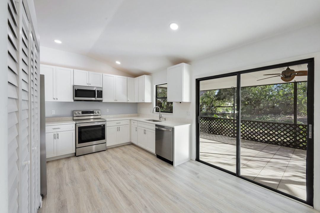 3658 Kent Dr, Naples, FL 34112